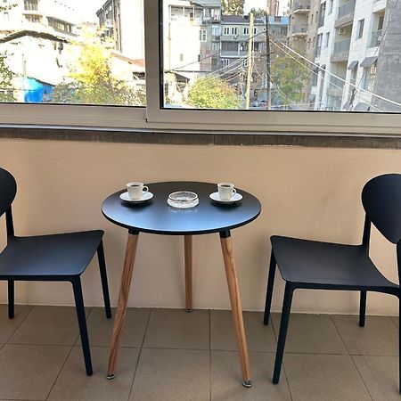 Comfortable Apartment In Center Ереван Экстерьер фото